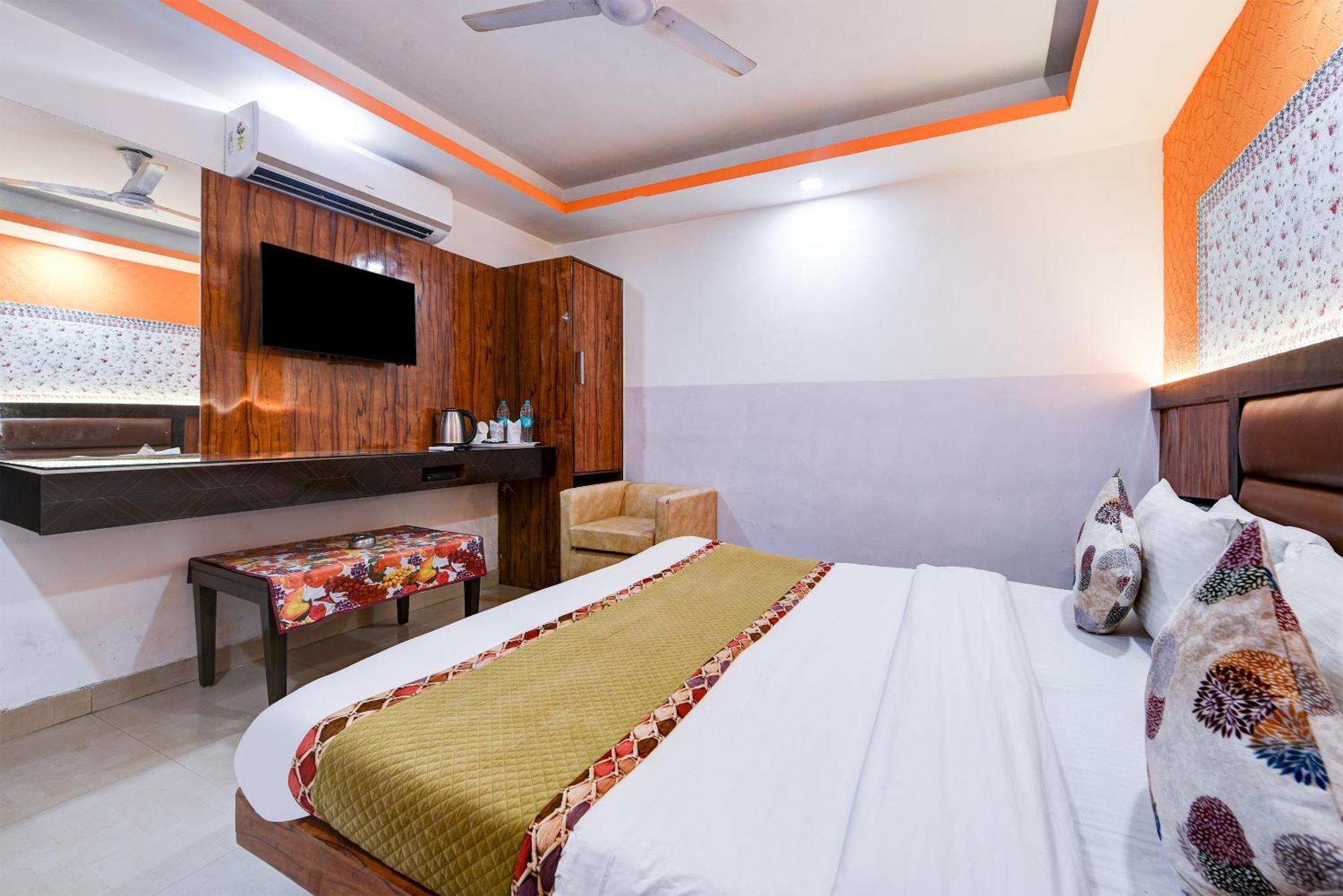 Hotel Shri Vinayak In City Centre At New Delhi Railway Station-By Rcg Hotels Exterior foto