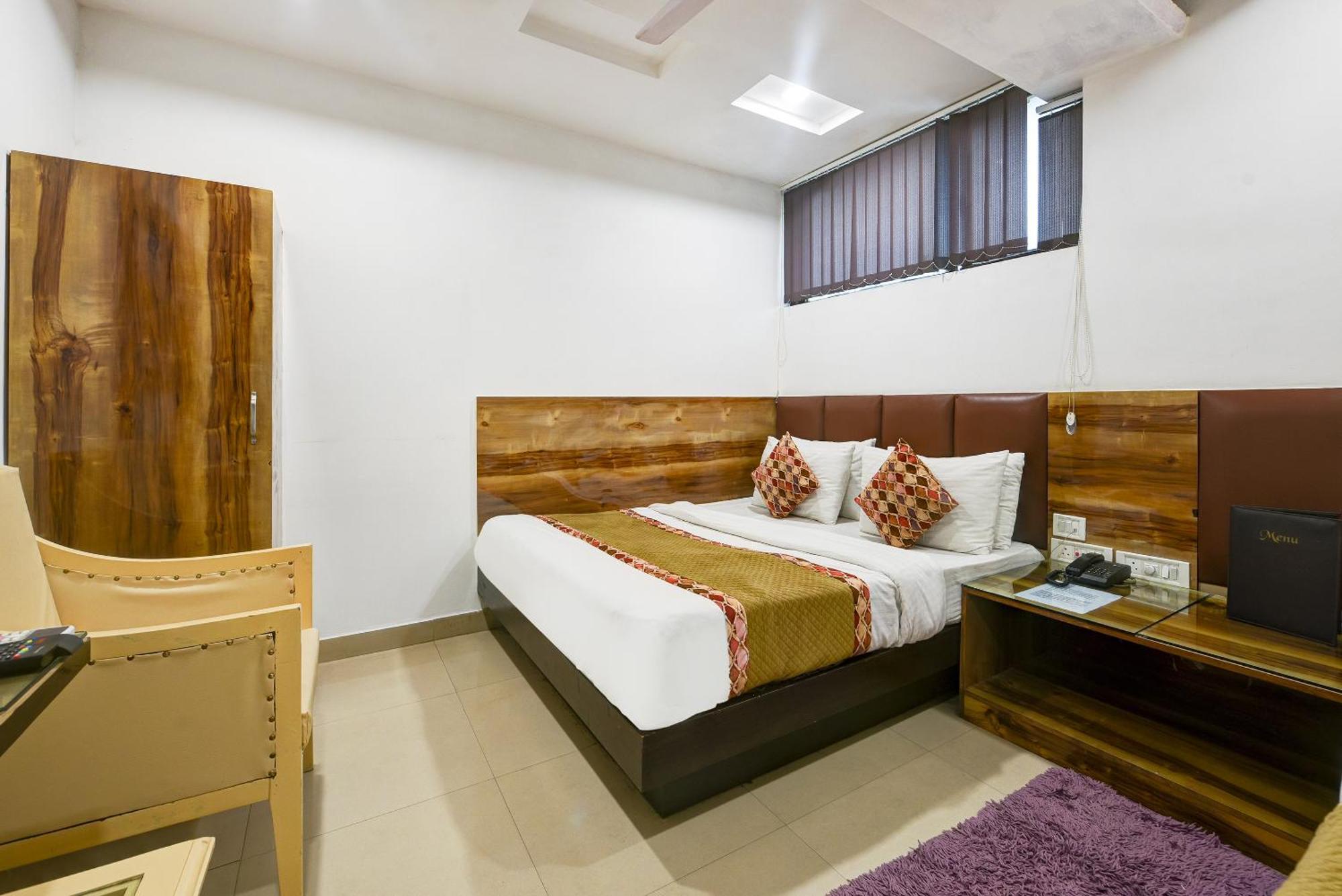 Hotel Shri Vinayak In City Centre At New Delhi Railway Station-By Rcg Hotels Exterior foto