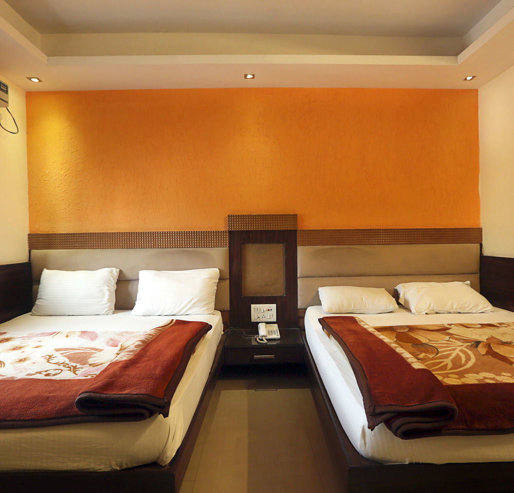 Hotel Shri Vinayak In City Centre At New Delhi Railway Station-By Rcg Hotels Exterior foto